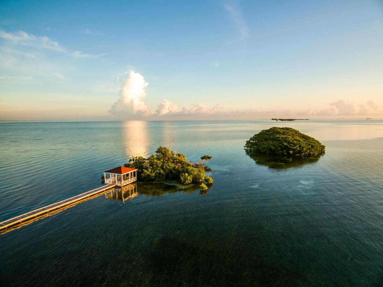 Hotel Royal Belize Thatch Caye Exteriér fotografie